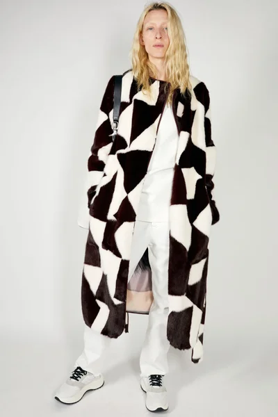 Look 8